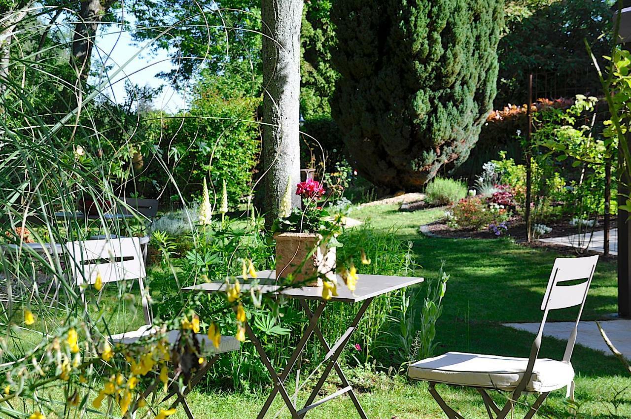 Bed and Breakfast Au Jardin de Lisa Cherreau Exterior foto